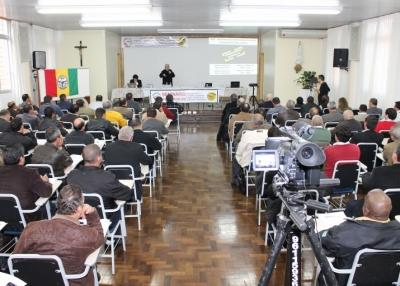 Salão lotado de sindicalistas